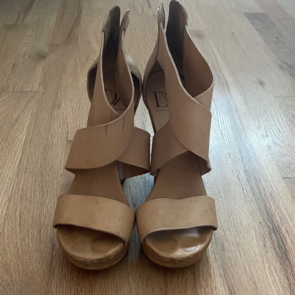 DVF Women's Beige Wedge Heels